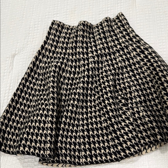 Lulu's Classic Black and White Houndstooth Midi Skirt - Picture 4 of 5